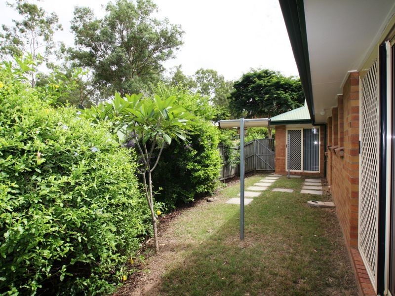 10 John Staines Crescent, North Ipswich QLD 4305