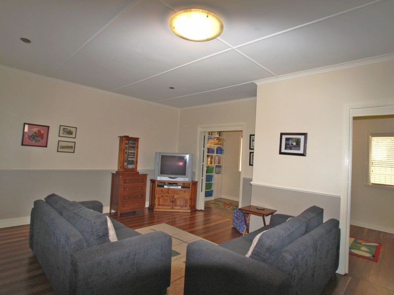 19 Barrett Street, East Ipswich QLD 4305