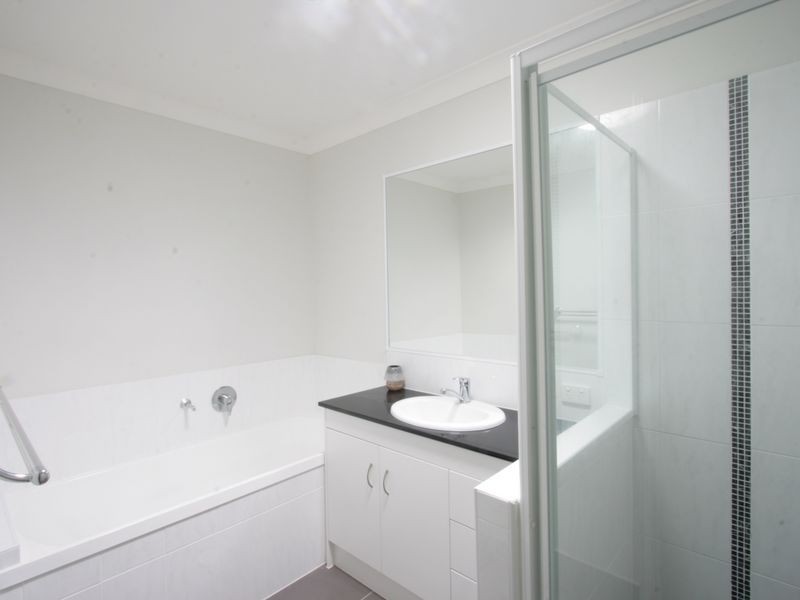 17 Aramac Street, Brassall QLD 4305