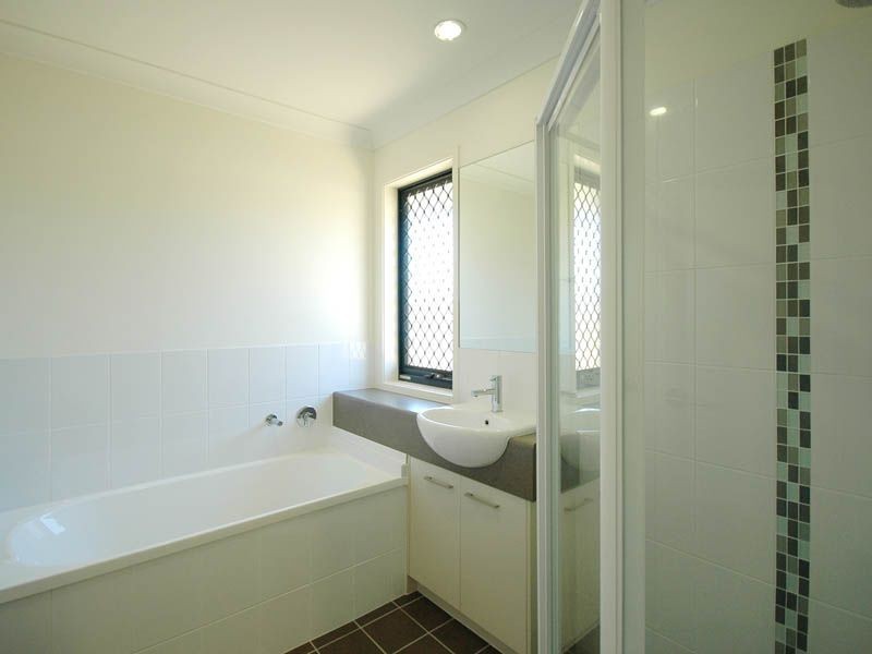 202 Ripley Road, Flinders View QLD 4305