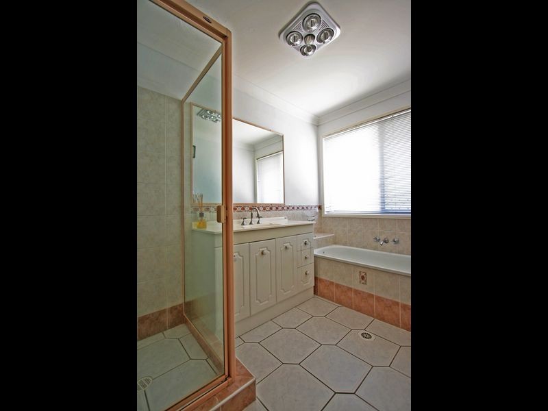 232 Edwards Street, Raceview QLD 4305