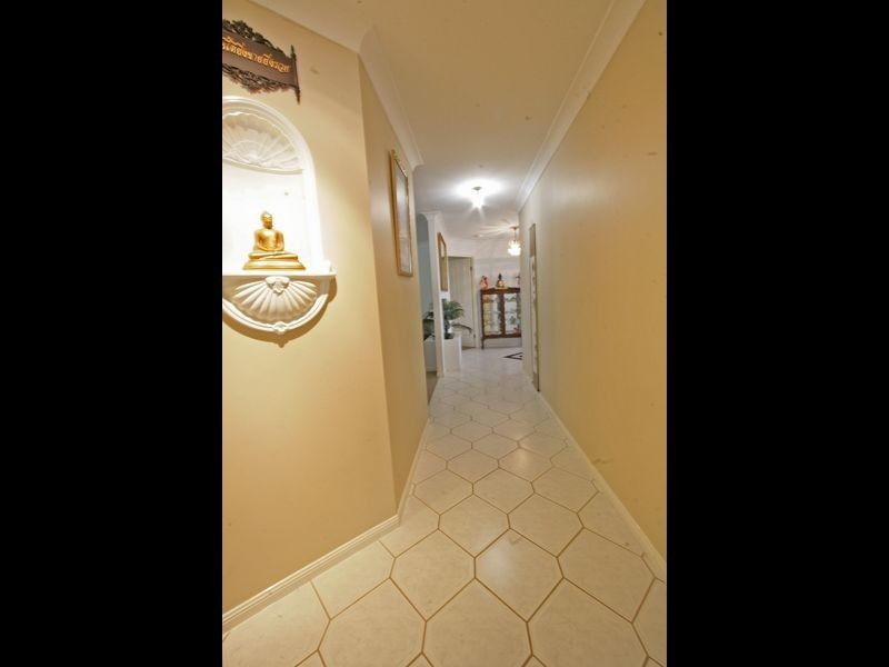 232 Edwards Street, Raceview QLD 4305