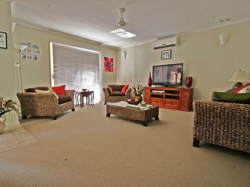 Unit 4/13 John Staines Crescent, North Ipswich QLD 4305