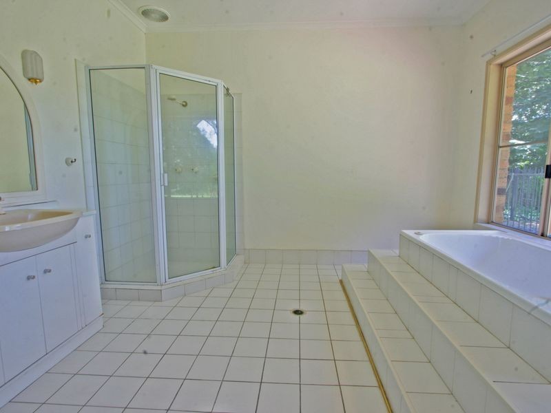 22 Islandview Street, Barellan Point QLD 4306