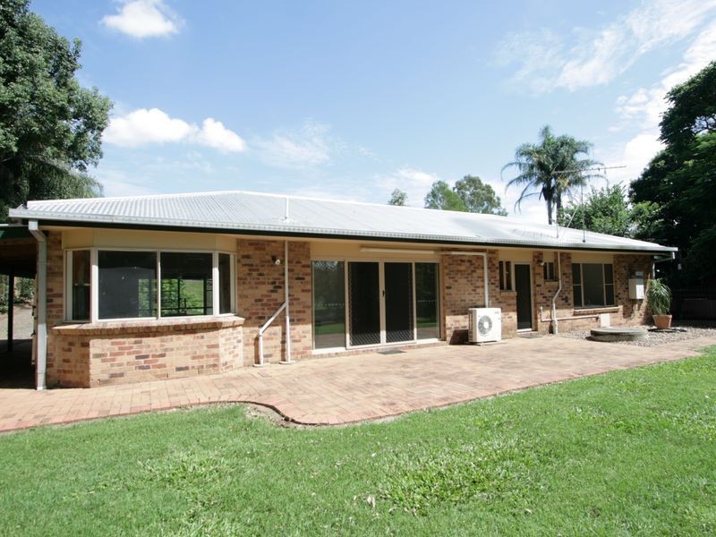 22 Islandview Street, Barellan Point QLD 4306