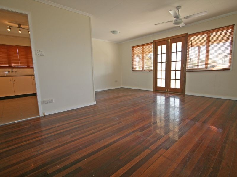 20 Flinders Drive, Leichhardt QLD 4305