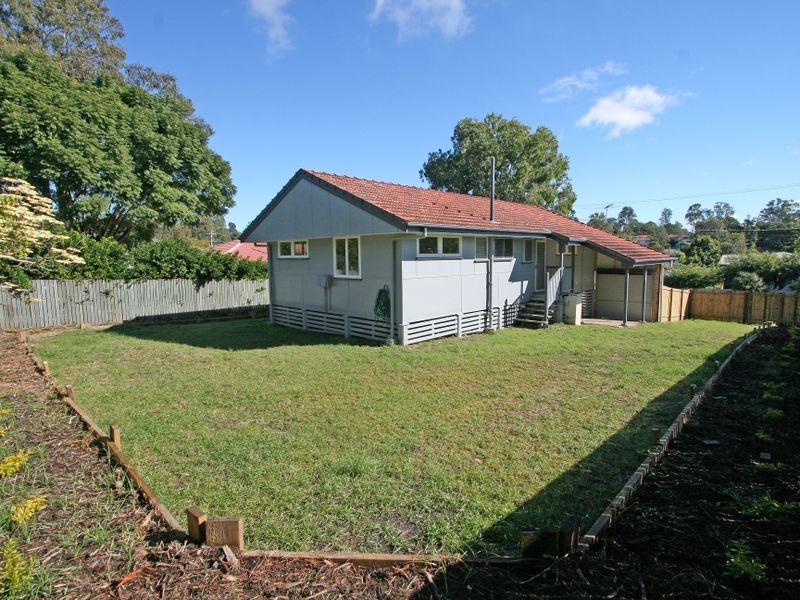 20 Flinders Drive, Leichhardt QLD 4305
