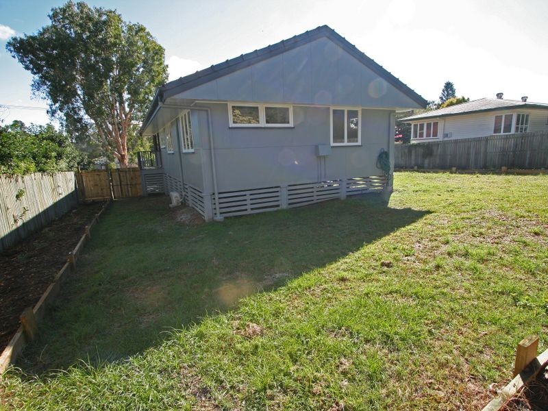 20 Flinders Drive, Leichhardt QLD 4305
