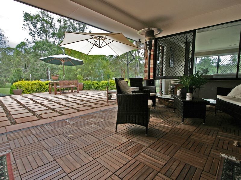 2 Bayley Road, Pine Mountain QLD 4306