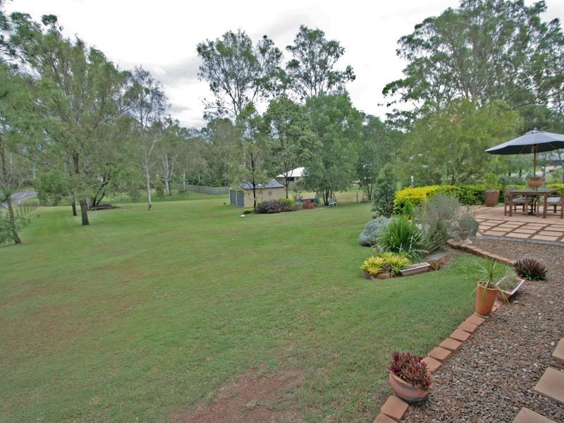 2 Bayley Road, Pine Mountain QLD 4306