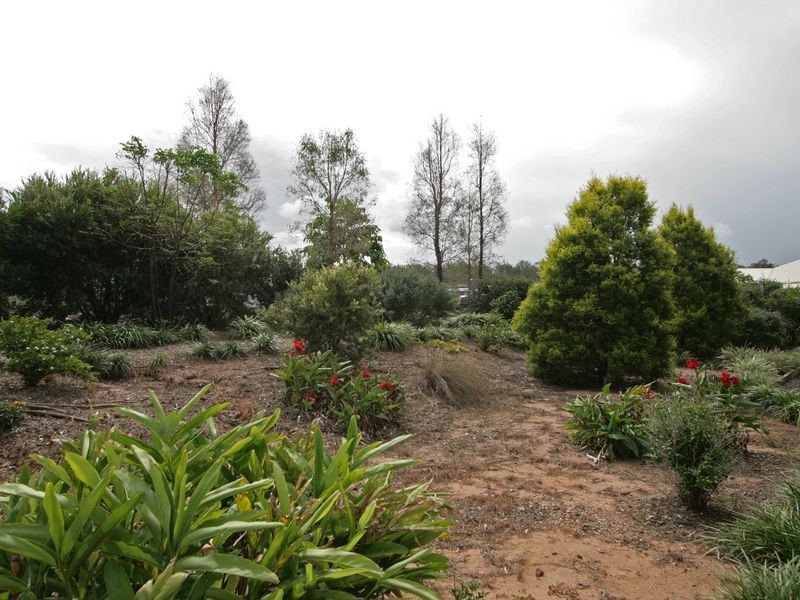 6 Lowien Close, Kensington Grove QLD 4341