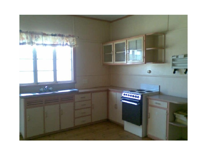77 Stafford Street, Booval QLD 4304