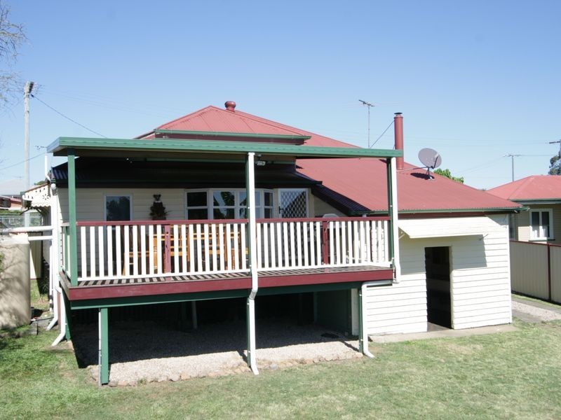 30 Wattle Street, North Booval QLD 4304