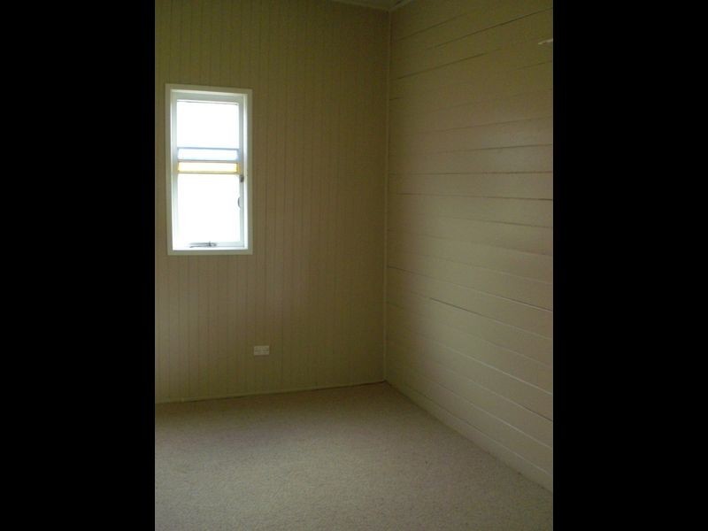 27 Marian Street, Booval QLD 4304