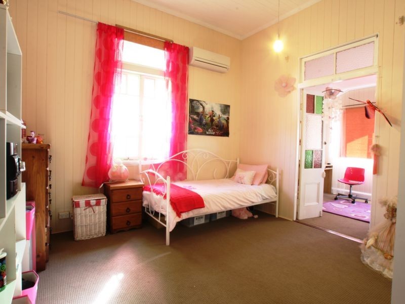 7 Norman Street, East Ipswich QLD 4305