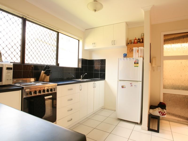 3/60 Railway Street, Booval QLD 4304
