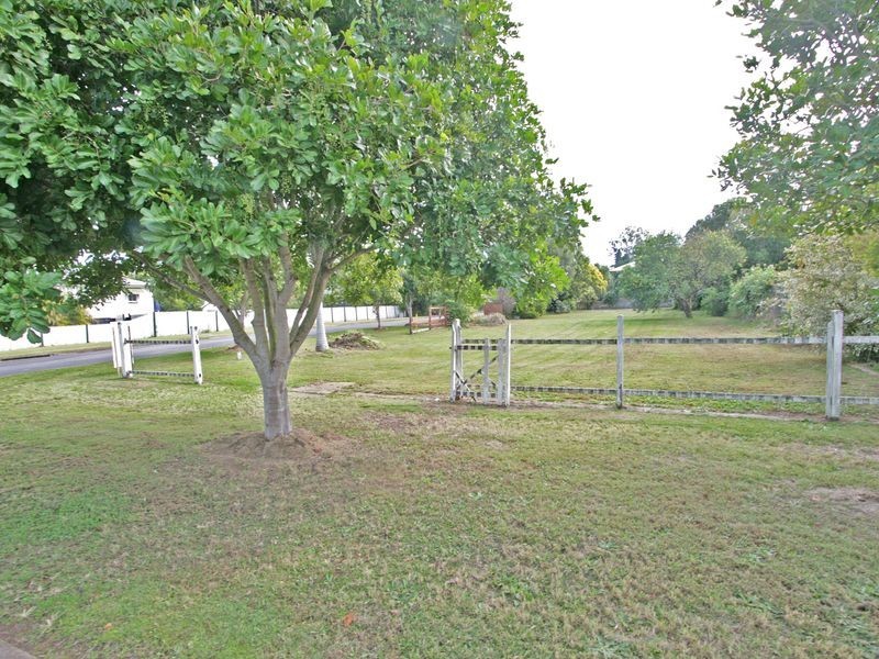 23 Woodford Street, One Mile QLD 4305