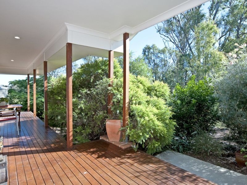 4 Scott Place, Kensington Grove QLD 4341