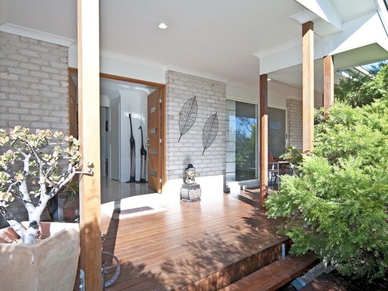 4 Scott Place, Kensington Grove QLD 4341