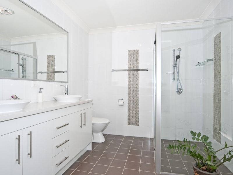4 Scott Place, Kensington Grove QLD 4341