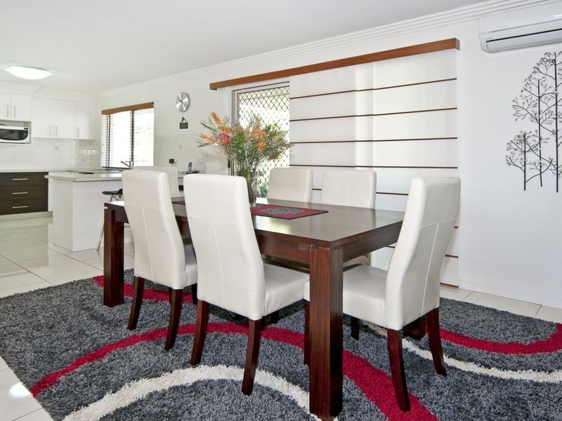 4 Scott Place, Kensington Grove QLD 4341