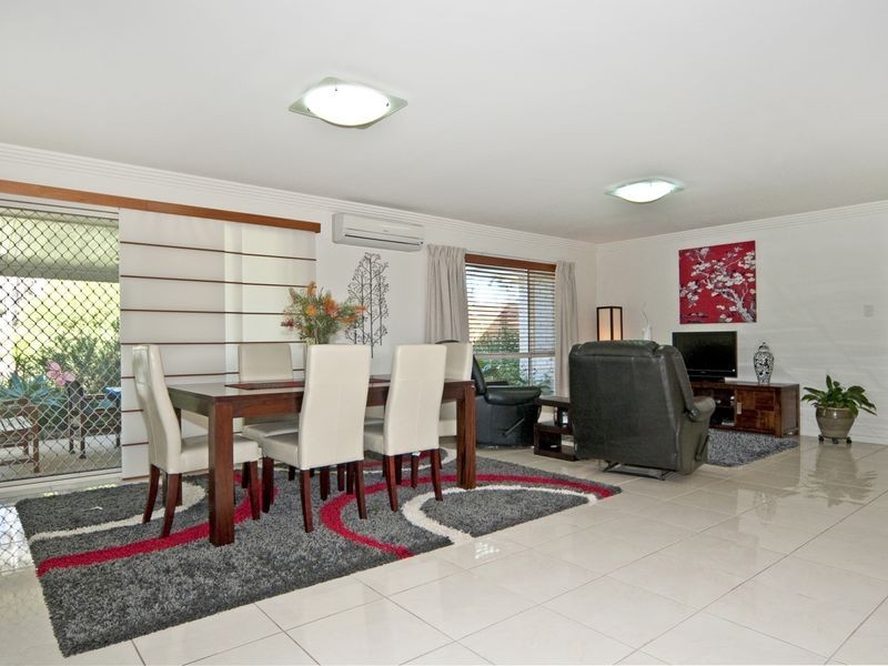4 Scott Place, Kensington Grove QLD 4341