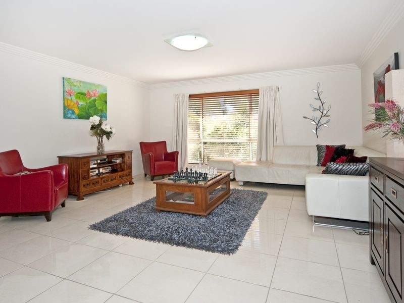 4 Scott Place, Kensington Grove QLD 4341