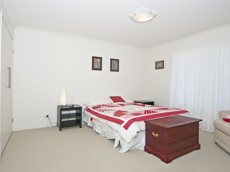 4 Scott Place, Kensington Grove QLD 4341