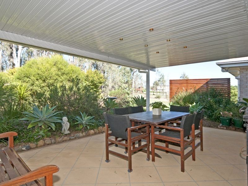 4 Scott Place, Kensington Grove QLD 4341