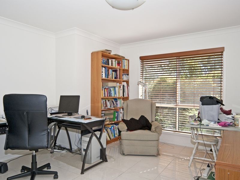 4 Scott Place, Kensington Grove QLD 4341