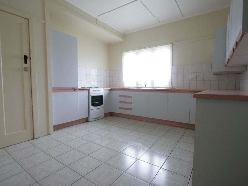 33 River Road, Dinmore QLD 4303