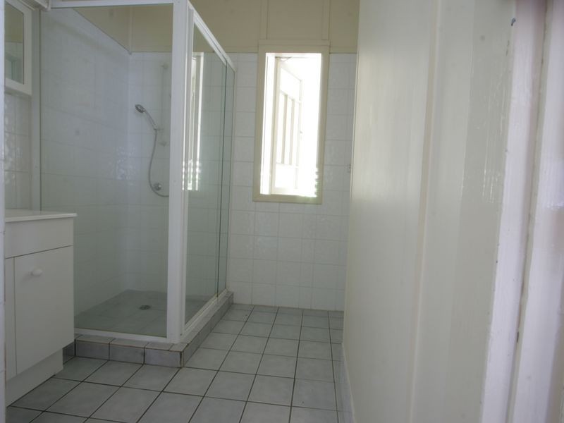 33 River Road, Dinmore QLD 4303