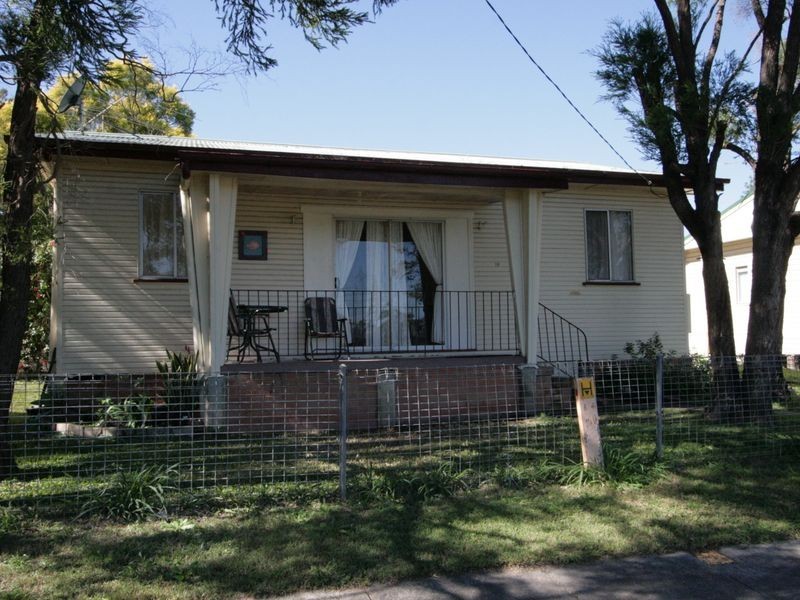 19 Earl Street, Dinmore QLD 4303