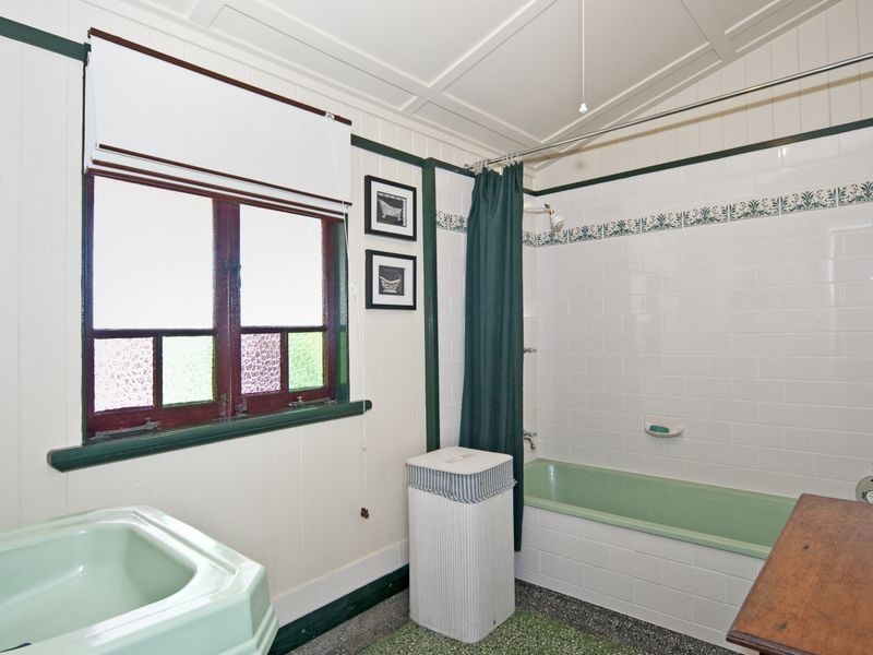 1 Briggs Road, Ipswich QLD 4305