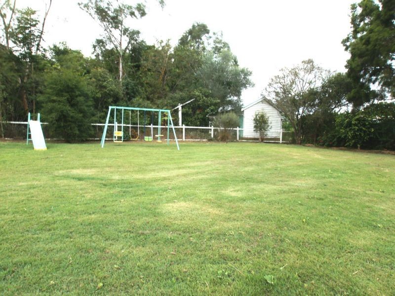 61 Queen Street, Blackstone QLD 4304