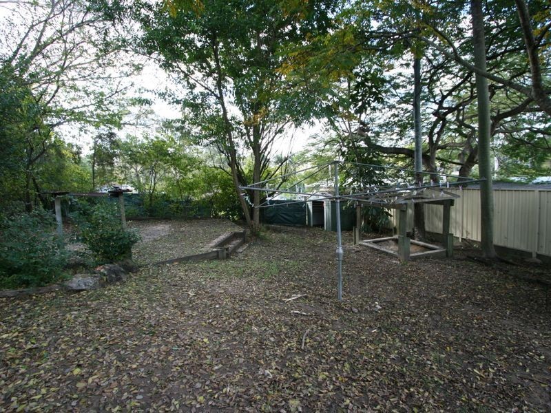 4 Charlotte Street, Blackstone QLD 4304