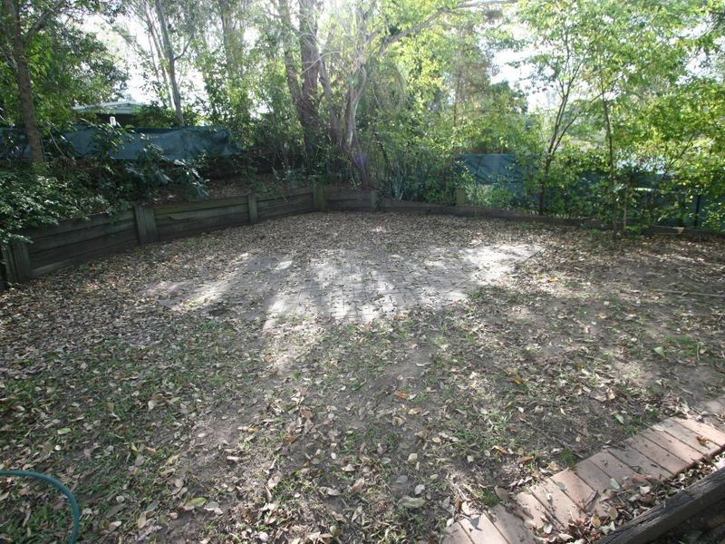 4 Charlotte Street, Blackstone QLD 4304
