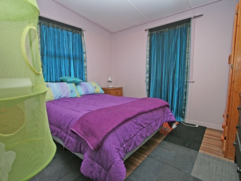 11 Tarcoola Street, East Ipswich QLD 4305