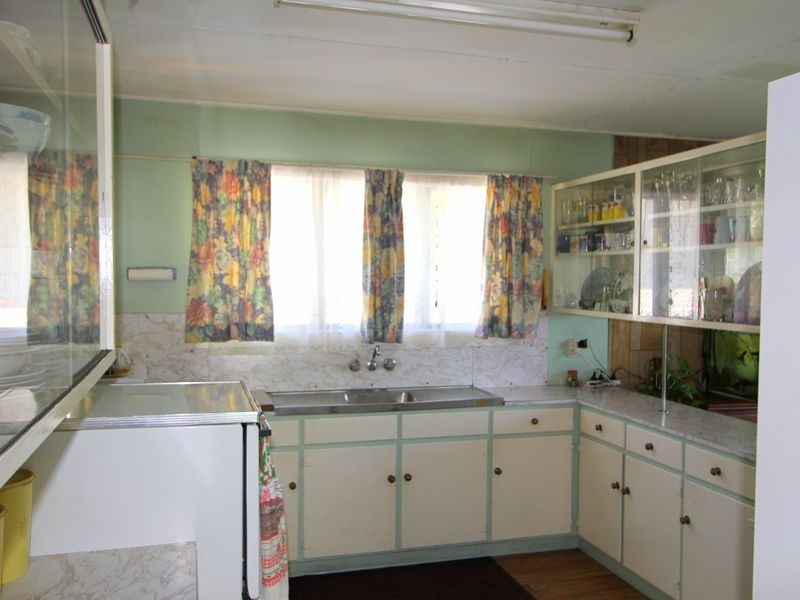 2 Dinmore Street, Dinmore QLD 4303