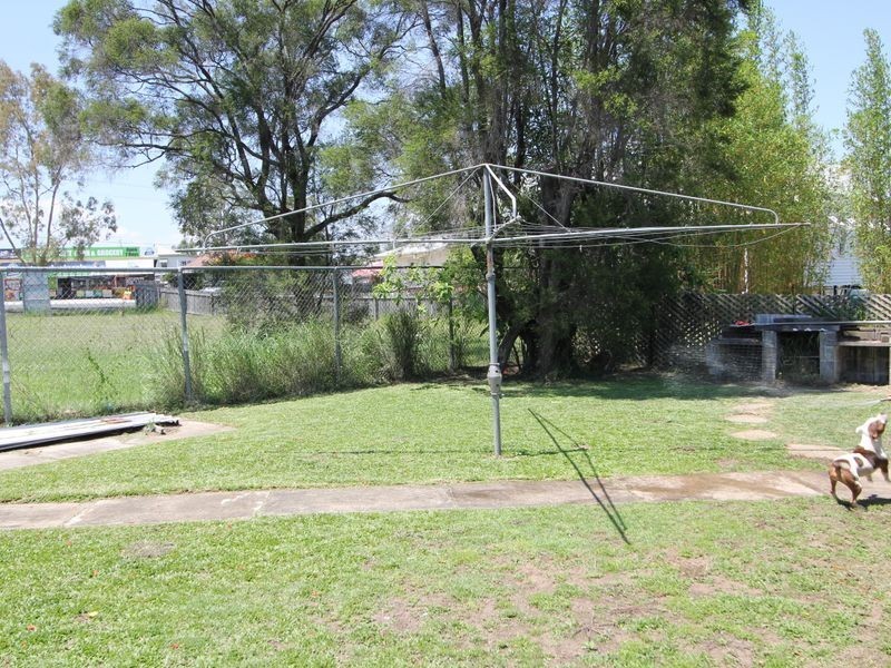 2 Dinmore Street, Dinmore QLD 4303