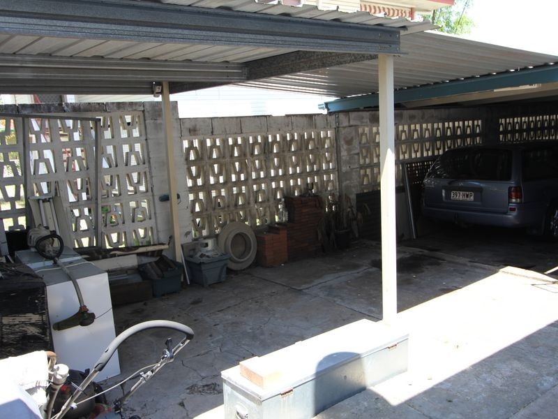 2 Dinmore Street, Dinmore QLD 4303