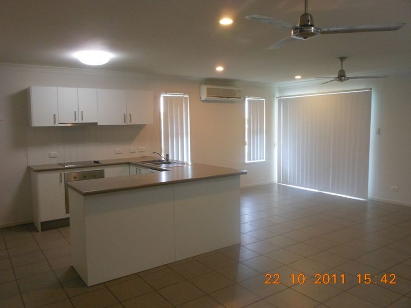 8 Westminster Crescent, Raceview QLD 4305