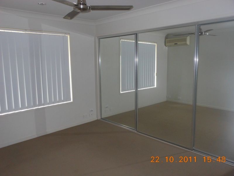 8 Westminster Crescent, Raceview QLD 4305