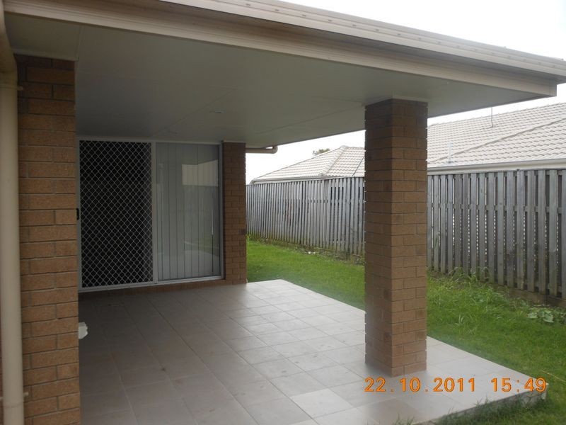 8 Westminster Crescent, Raceview QLD 4305