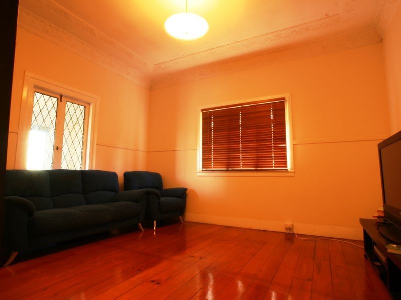 12 Thorn Street, Ipswich QLD 4305