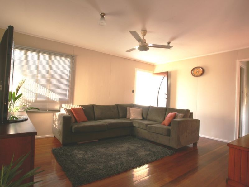 16 Kynance Street, Leichhardt QLD 4305