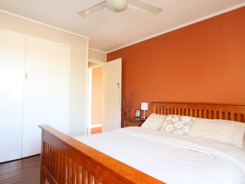 16 Kynance Street, Leichhardt QLD 4305