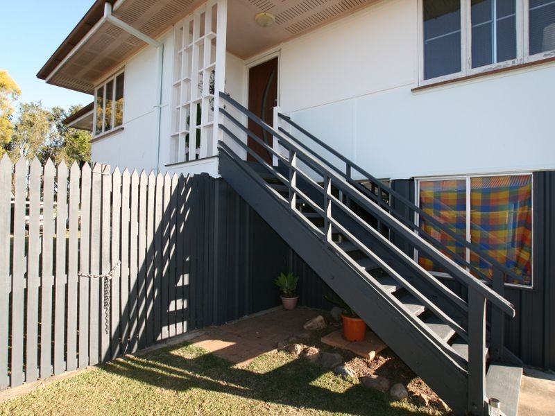 16 Kynance Street, Leichhardt QLD 4305