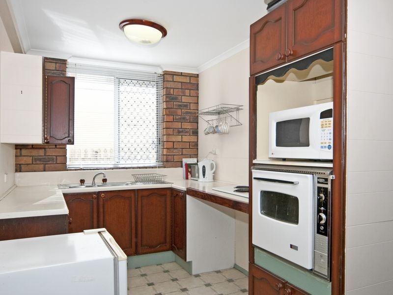 8 Feeney Lane, East Ipswich QLD 4305