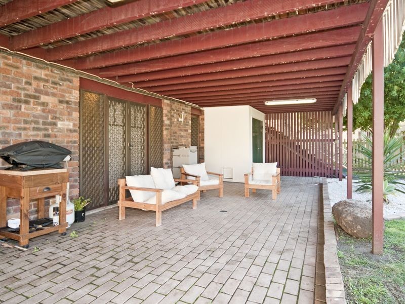 8 Feeney Lane, East Ipswich QLD 4305